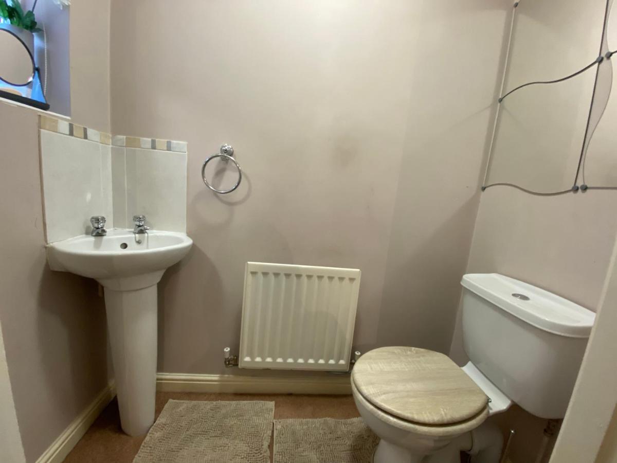 فيلا Wellingborough Cosy Hub Great Harrowden المظهر الخارجي الصورة